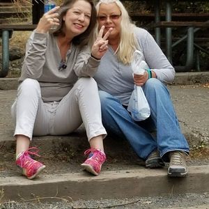 Meet your Posher, Tina